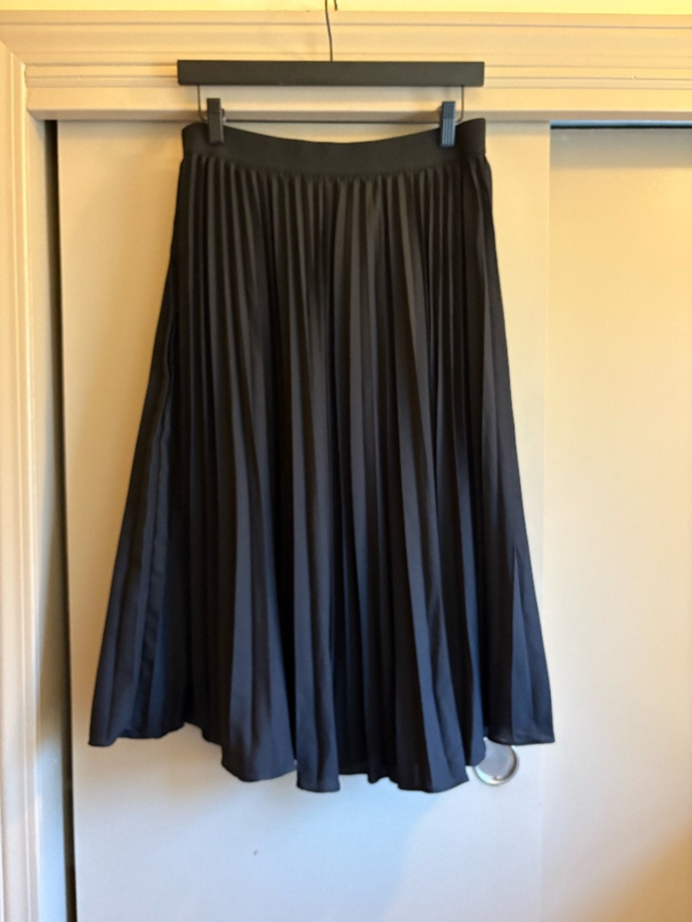 Pleated black midi skirt NWT size XL